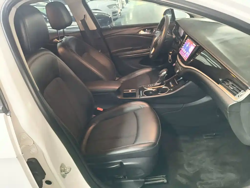 Buick Verano 2015 2015 Sedan 20T Dual-clutch Leading
