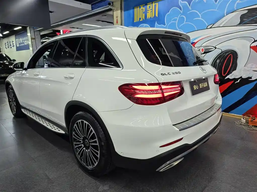Mercedes-Benz GLC 2018 Facelift GLC 260 4MATIC Dynamic фото 3