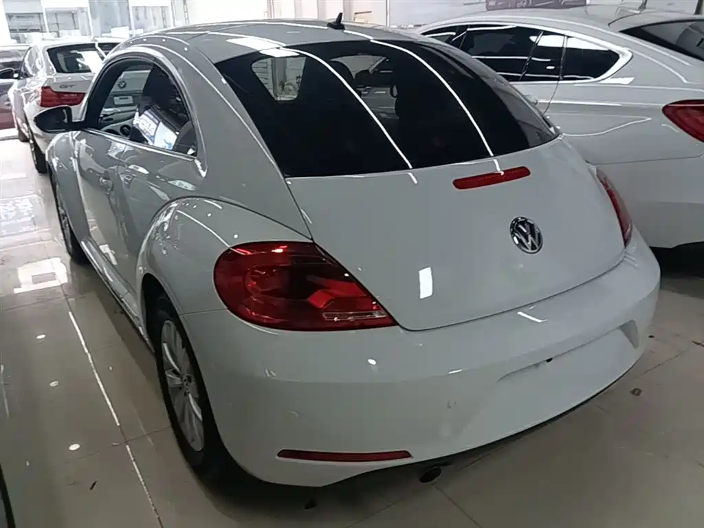 Volkswagen Beetle 2015 180TSI фото 5