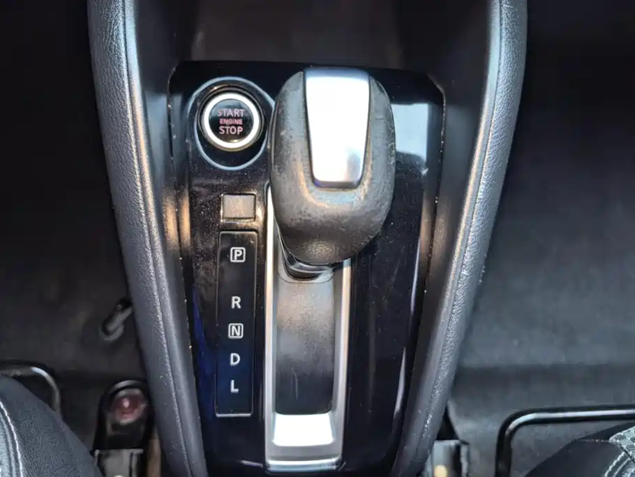 Nissan Kicks 2019 2018 1.5L CVT Smart Connect Luxury Edition