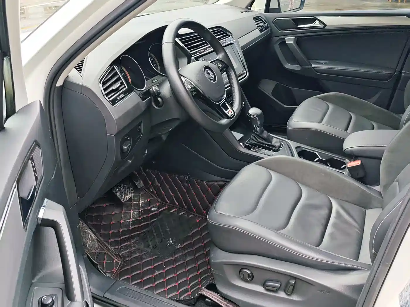 Volkswagen Tiguan L 2018 330TSI Automatic 2WD Flagship Edition фото 8