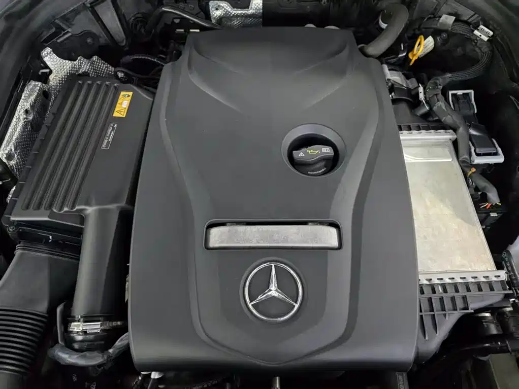 Mercedes-Benz GLC 2018 Facelift GLC 260 4MATIC Dynamic фото 16