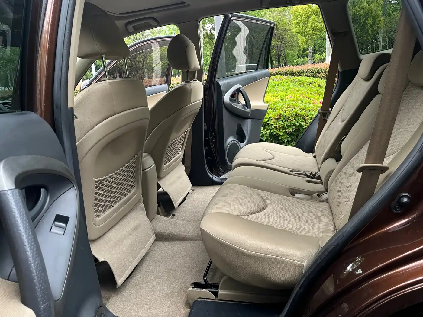 Toyota RAV4 Rongfang 2011 2.0L Automatic 4WD Edition фото 6