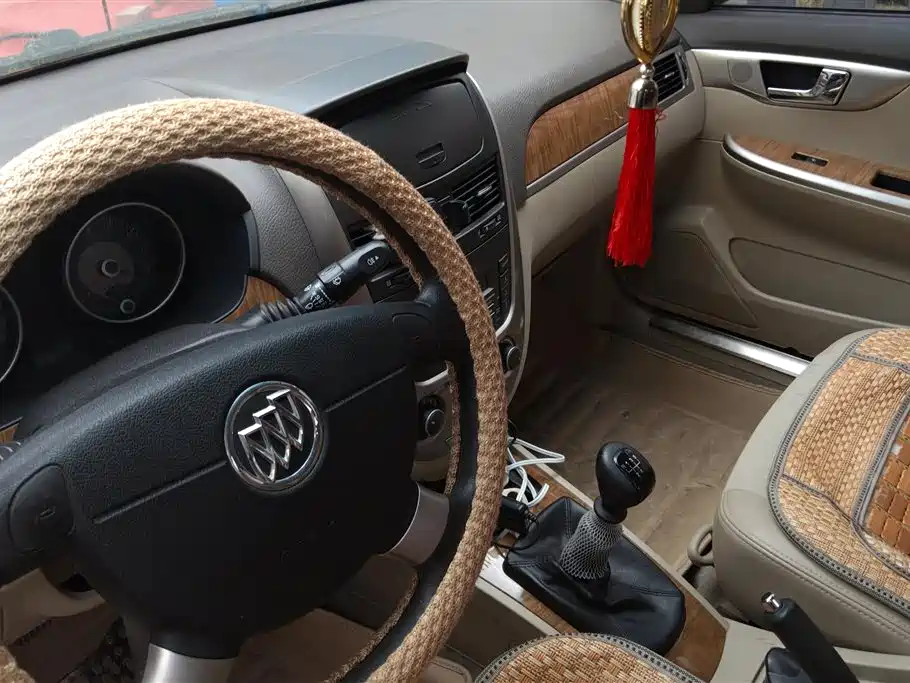 Buick Excelle 2015 1.5L Manual Classic фото 12