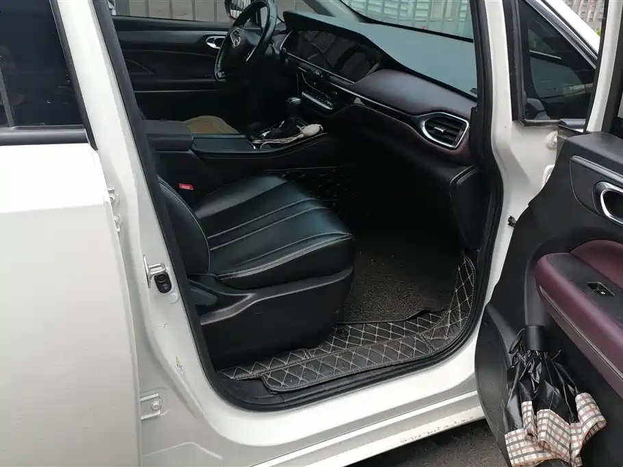 GAC Trumpchi Trumpchi M6 2021 270T DCT Honor Edition (7-seater) фото 8