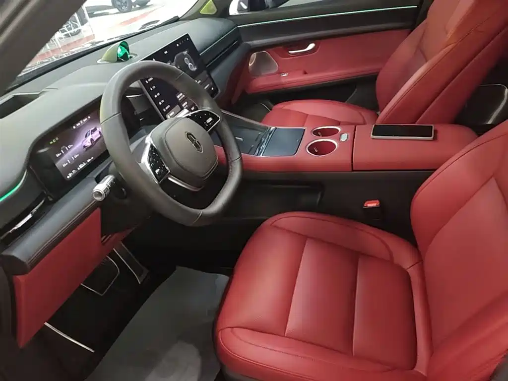 AITO Wenjie AITO M5 2025 Extended Range Ultra AWD фото 15