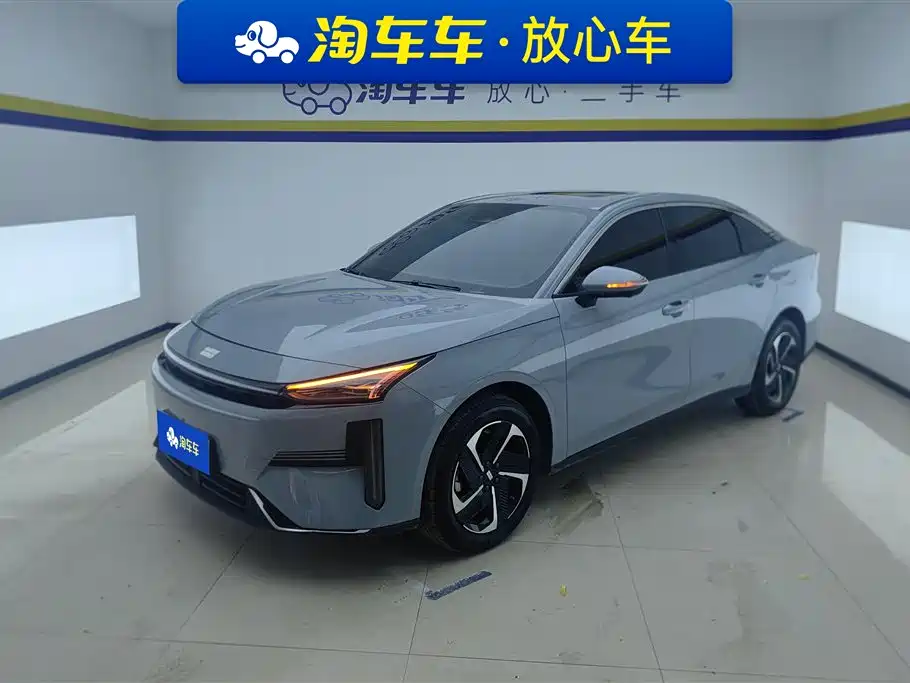 Geely Galaxy L6 2025 EM-i 140km Explorer+ Edition