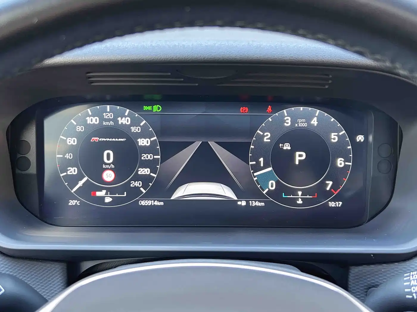 Land Rover Discovery 2021 360PS R-Dynamic SE фото 8