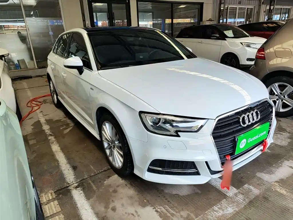 Audi A3 2017 Sportback 35 TFSI Fashion фото 4
