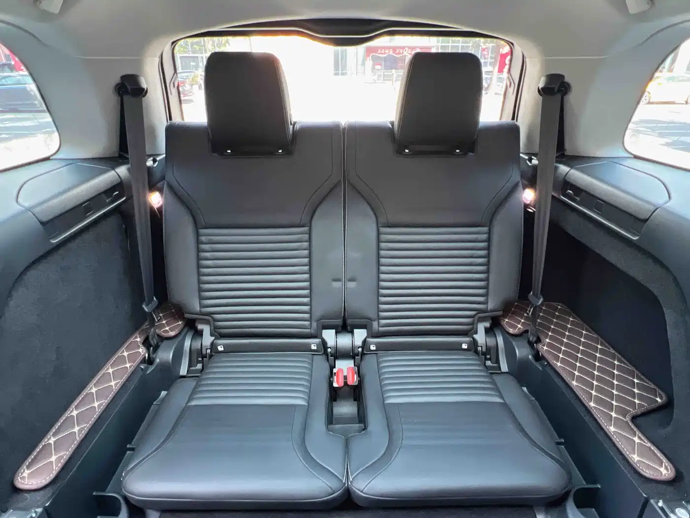 Land Rover Discovery 2021 360PS R-Dynamic SE фото 5