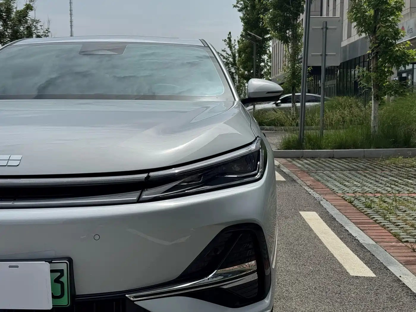 Geely Galaxy Galaxy A7 2025 EM-i 150km Explorer+ Edition фото 5