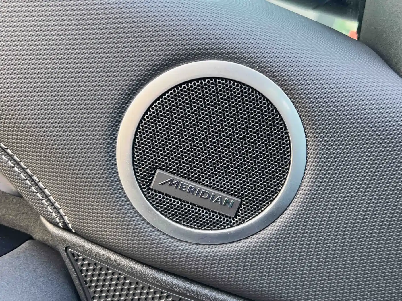 Land Rover Discovery 2021 360PS R-Dynamic SE фото 9