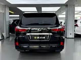 Фото 3 - Lexus LX