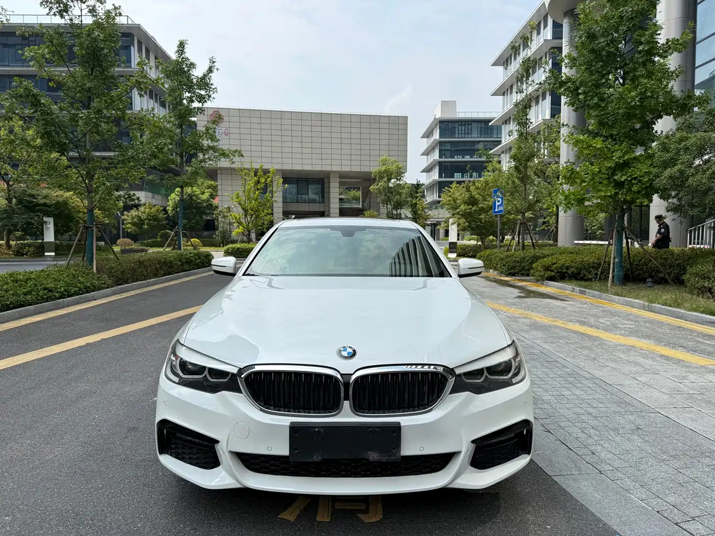 صورة 2 - BMW 5 Series