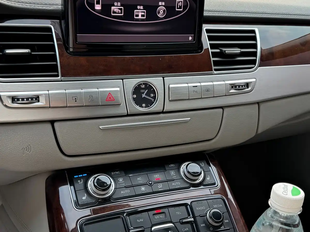 Audi A8 2011 2012 A8L 45 TFSI quattro Luxury