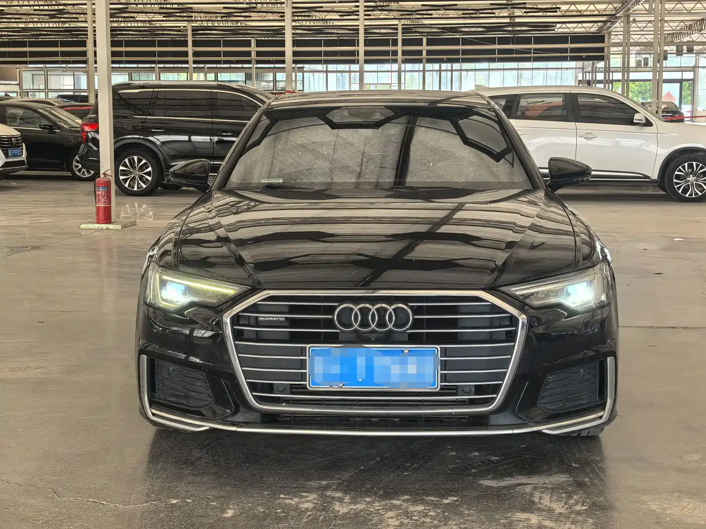 Photo 2 - Audi A6L