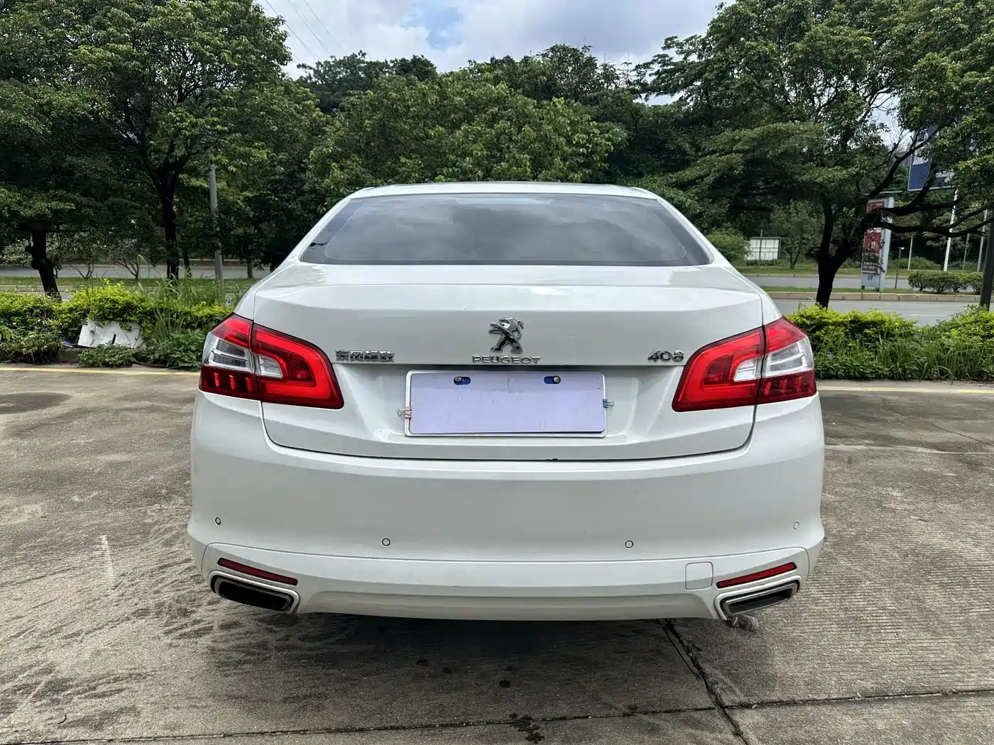 Peugeot 408 2016 1.6T Automatic Luxury Edition фото 8