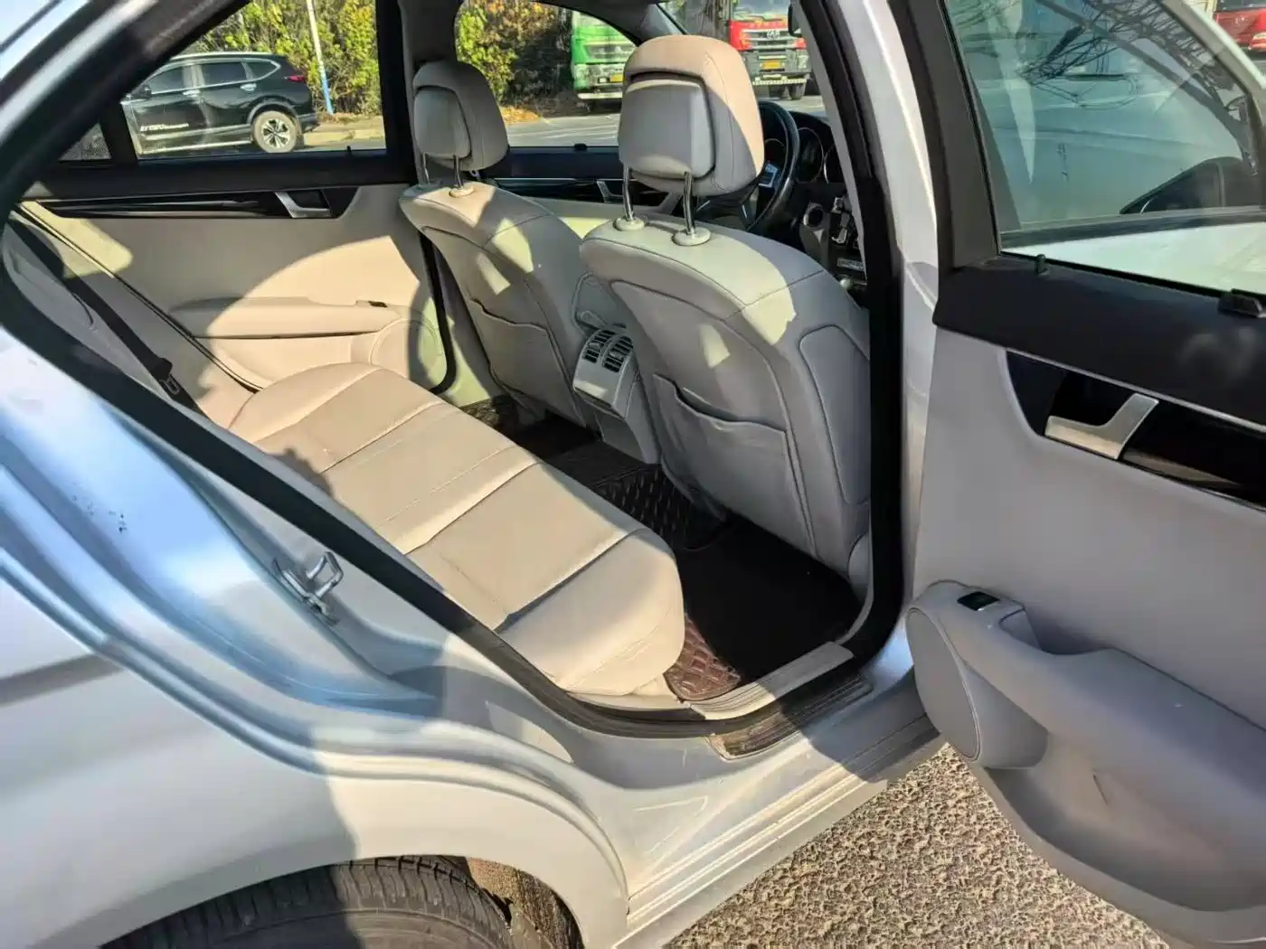 Mercedes-Benz C-Class 2011 C 180K Classic фото 9