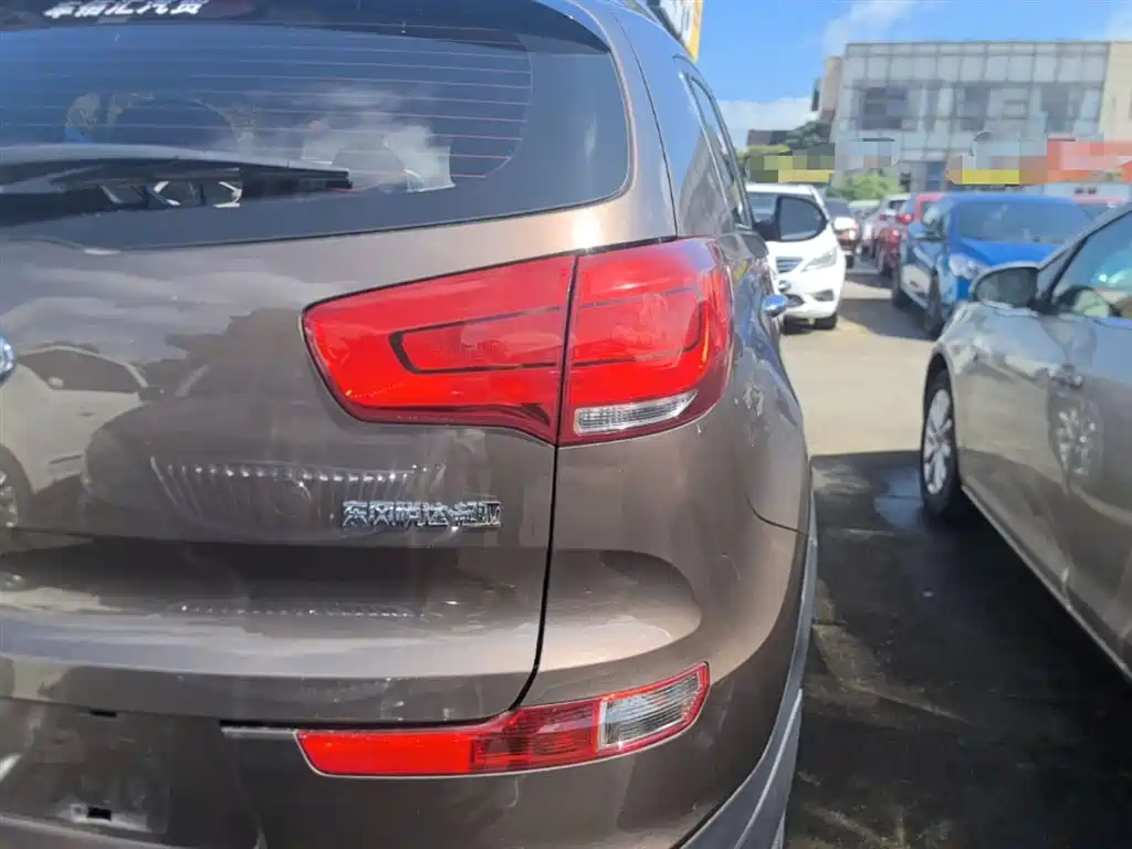 Kia Sportage 2016 2.0L Automatic 2WD GLS фото 8