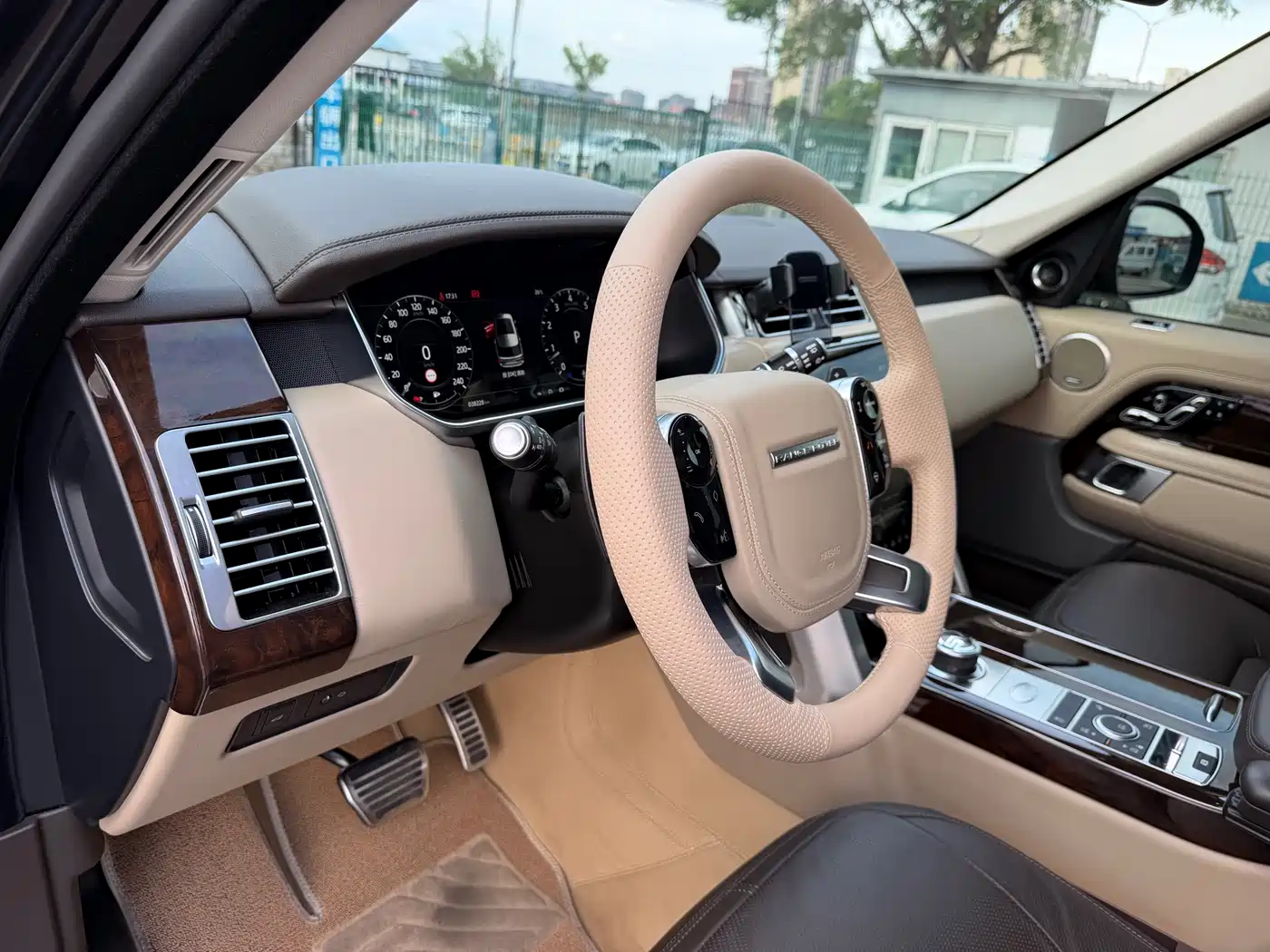 LAND ROVER RANGE ROVER