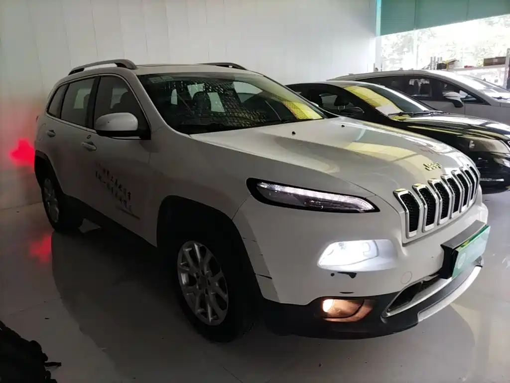 Jeep Cherokee 2018 2017 2.4L Leading Smart Edition