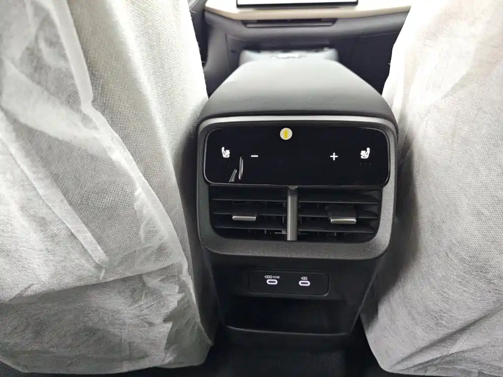 Volvo XC70 Plug-in Hybrid 2026 2026 4WD Ultra Long Range Plus