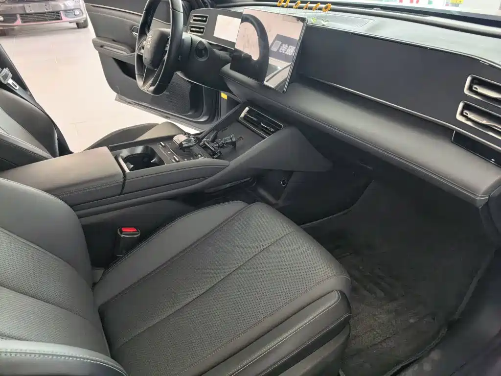 BYD Qin L 2024 2024 DM-i 120KM Leading