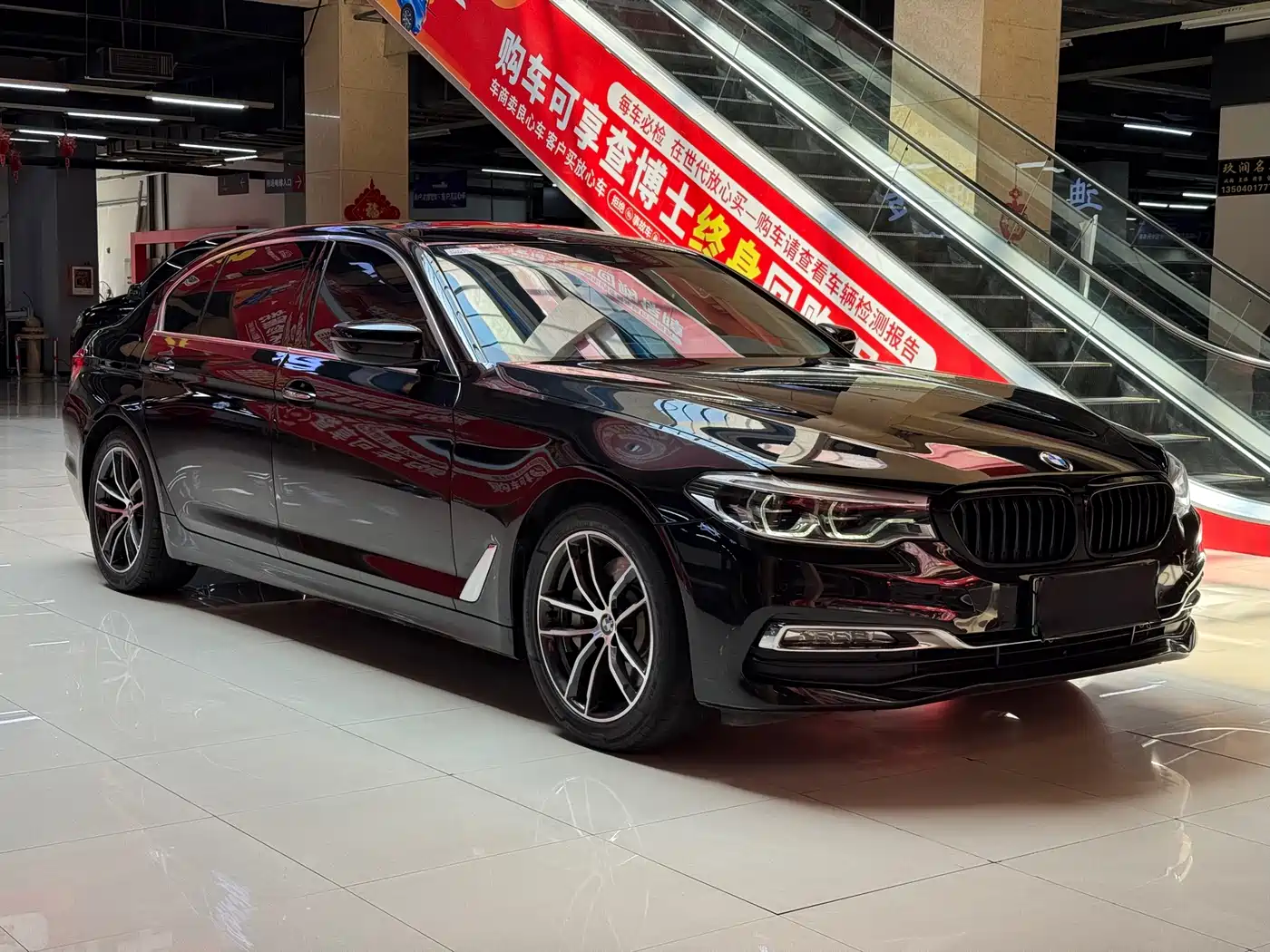 BMW 5 Series New Energy 2019 530Le Luxury Package фото 3