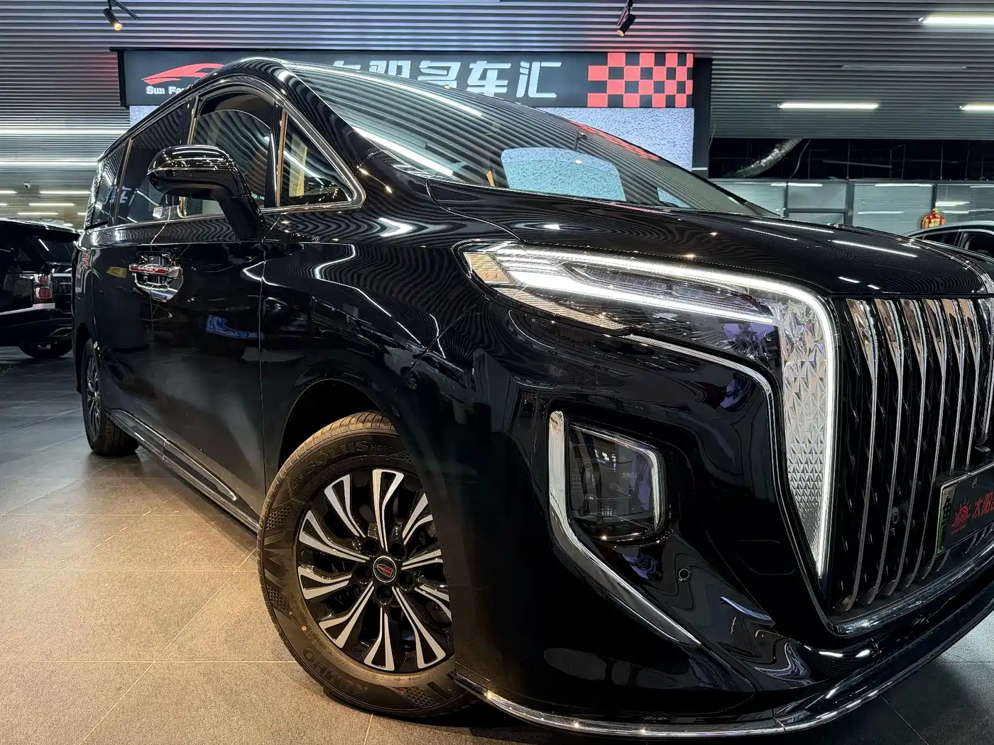 Hongqi HQ9 PHEV 2026 2024 Model 2.0T AWD Business Edition