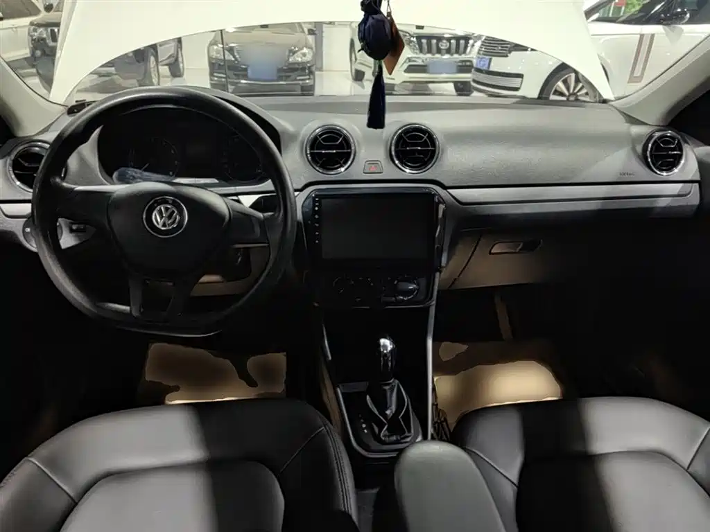 Volkswagen Jetta 2017 1.5L Automatic Fashion фото 10