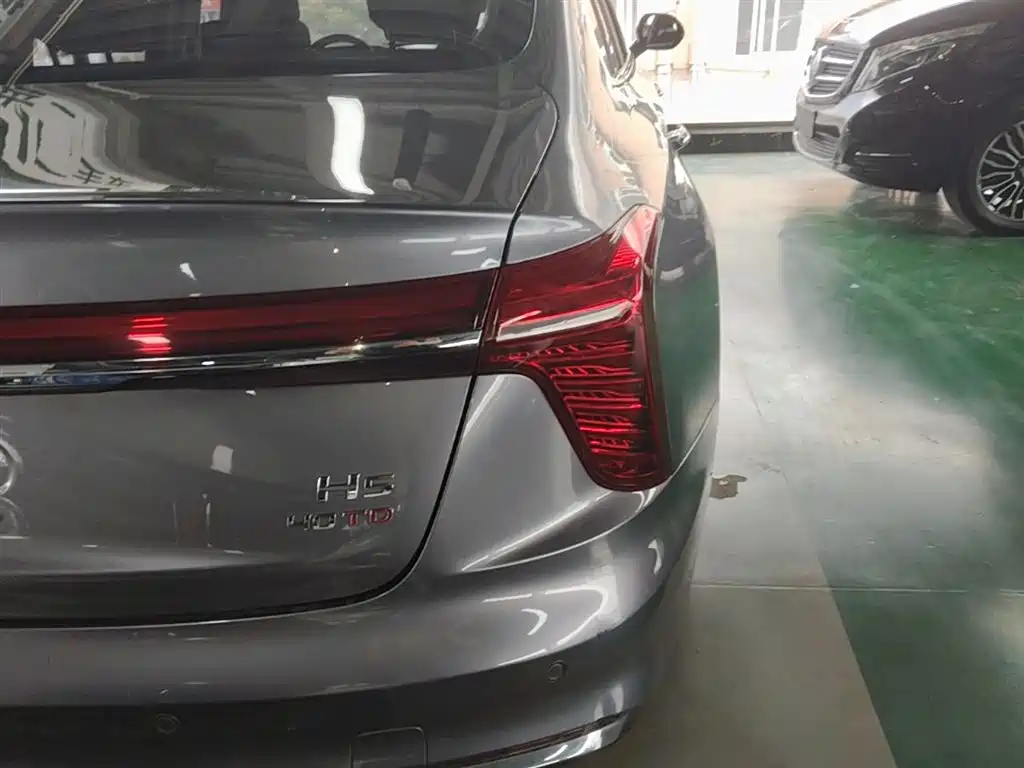 Hongqi H5 2023 2.0T Auto Smart Connect Flag Enjoy фото 8