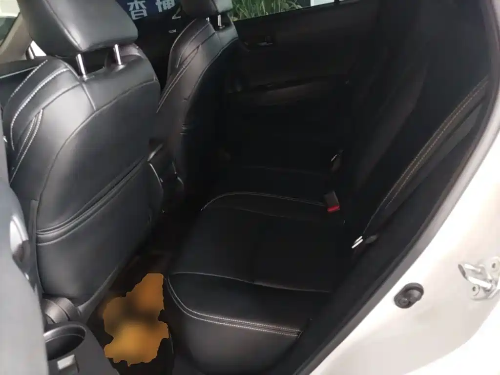 Toyota Frontlander 2023 2.0L CVT Elite Edition фото 17