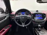 Photo 9 - Maserati Ghibli