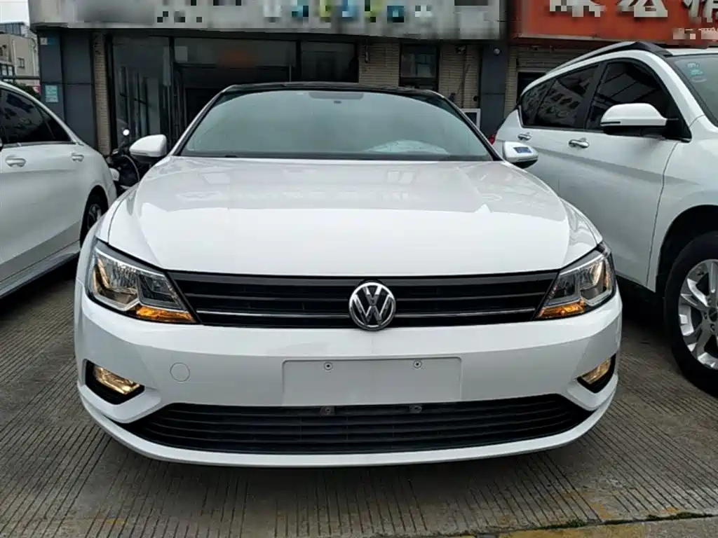 Volkswagen Lamando 2018 230TSI DSG Trend Edition фото 3
