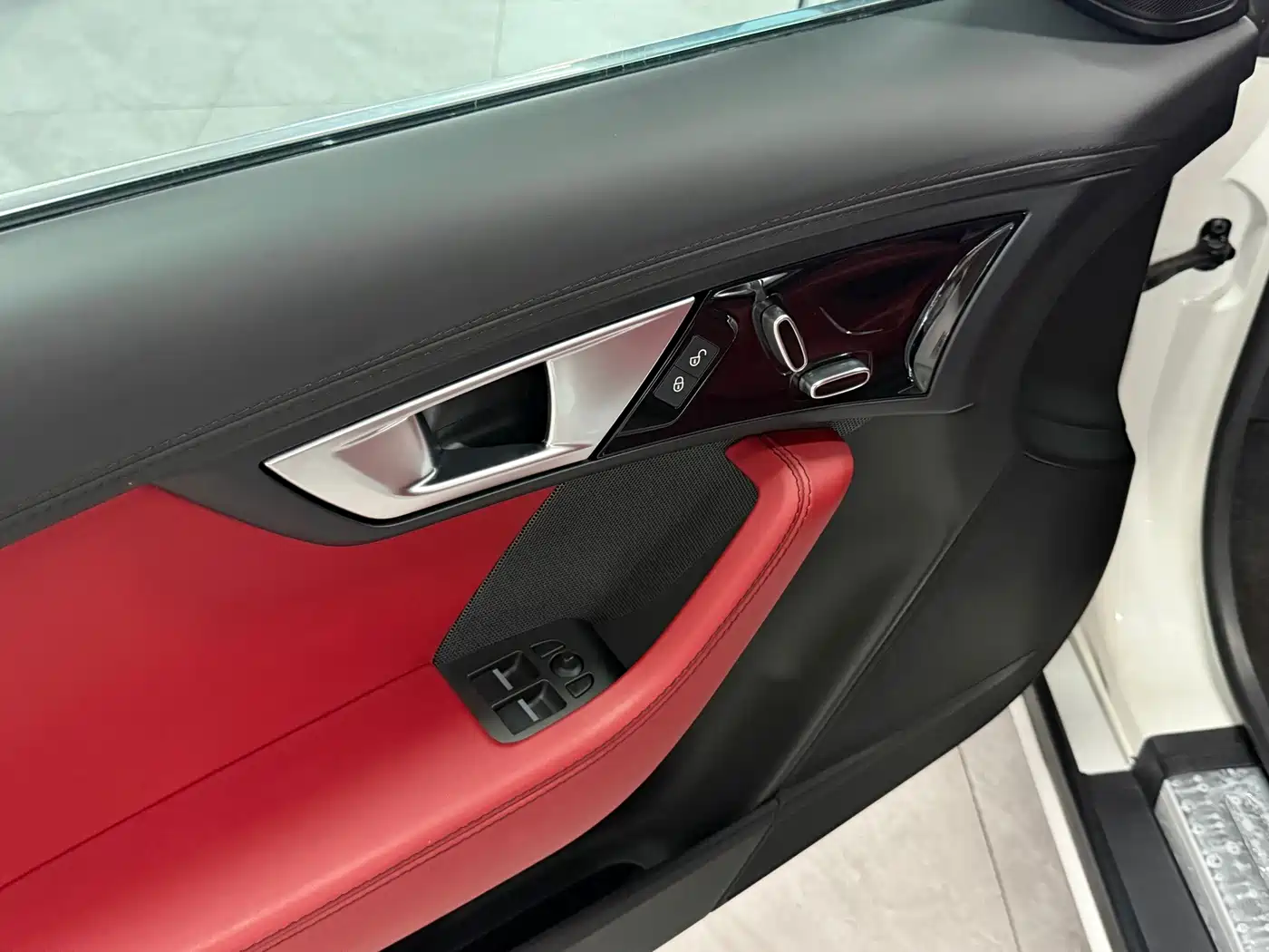 Фото 5 - Jaguar F-TYPE