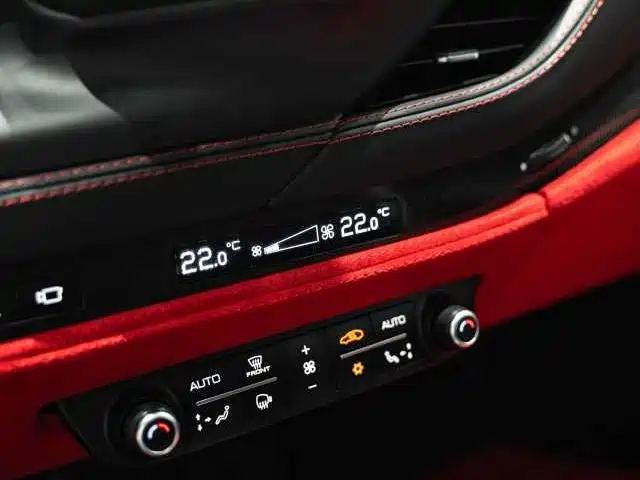 Ferrari F8 2021 2019 Tributo 3.9T V8