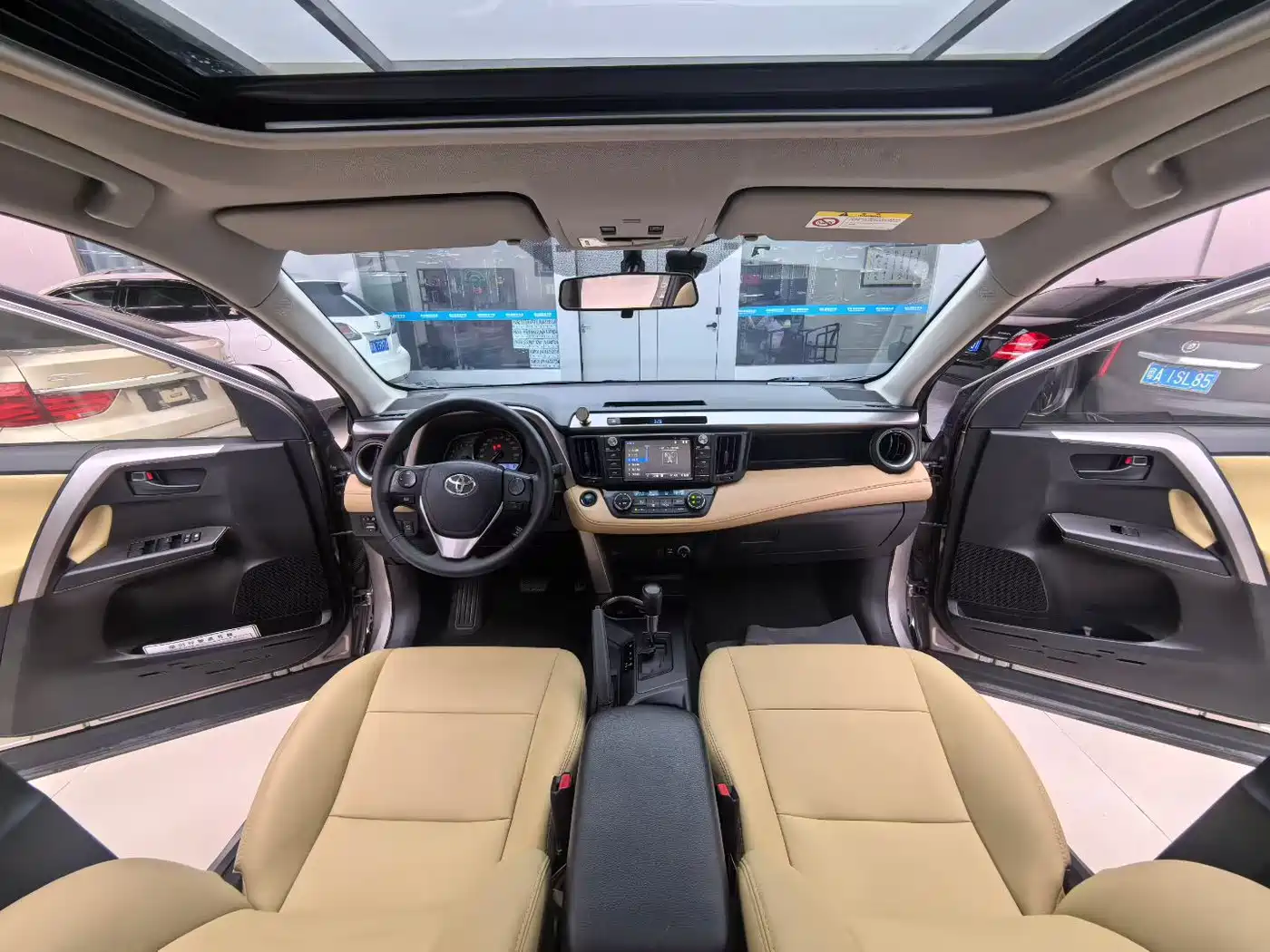 Toyota RAV4 Rongfang 2016 2.0L CVT 2WD Trend (China V) фото 5