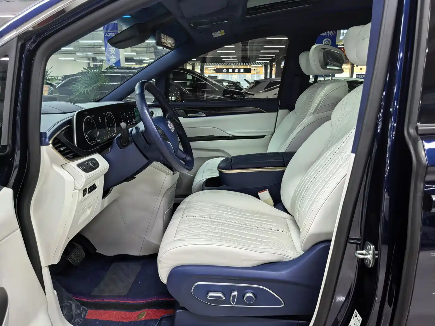 Buick GL8 2021 Avenir Aivia 4-Seater Prestige Edition фото 5