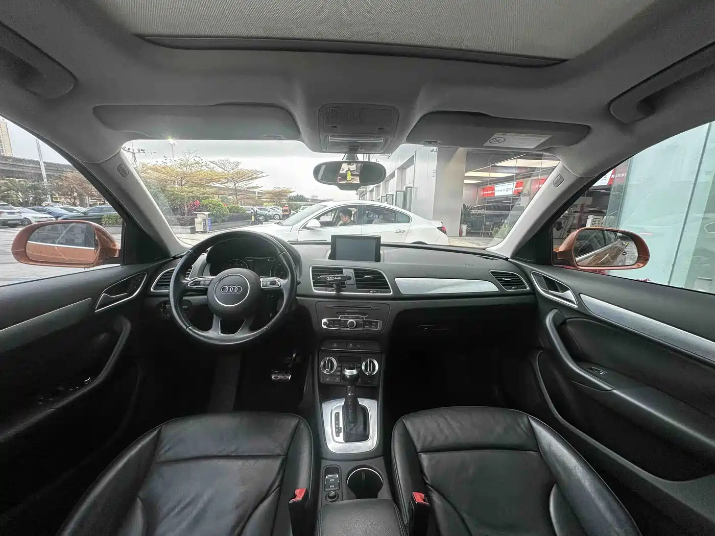 Фото 18 - Audi Q3