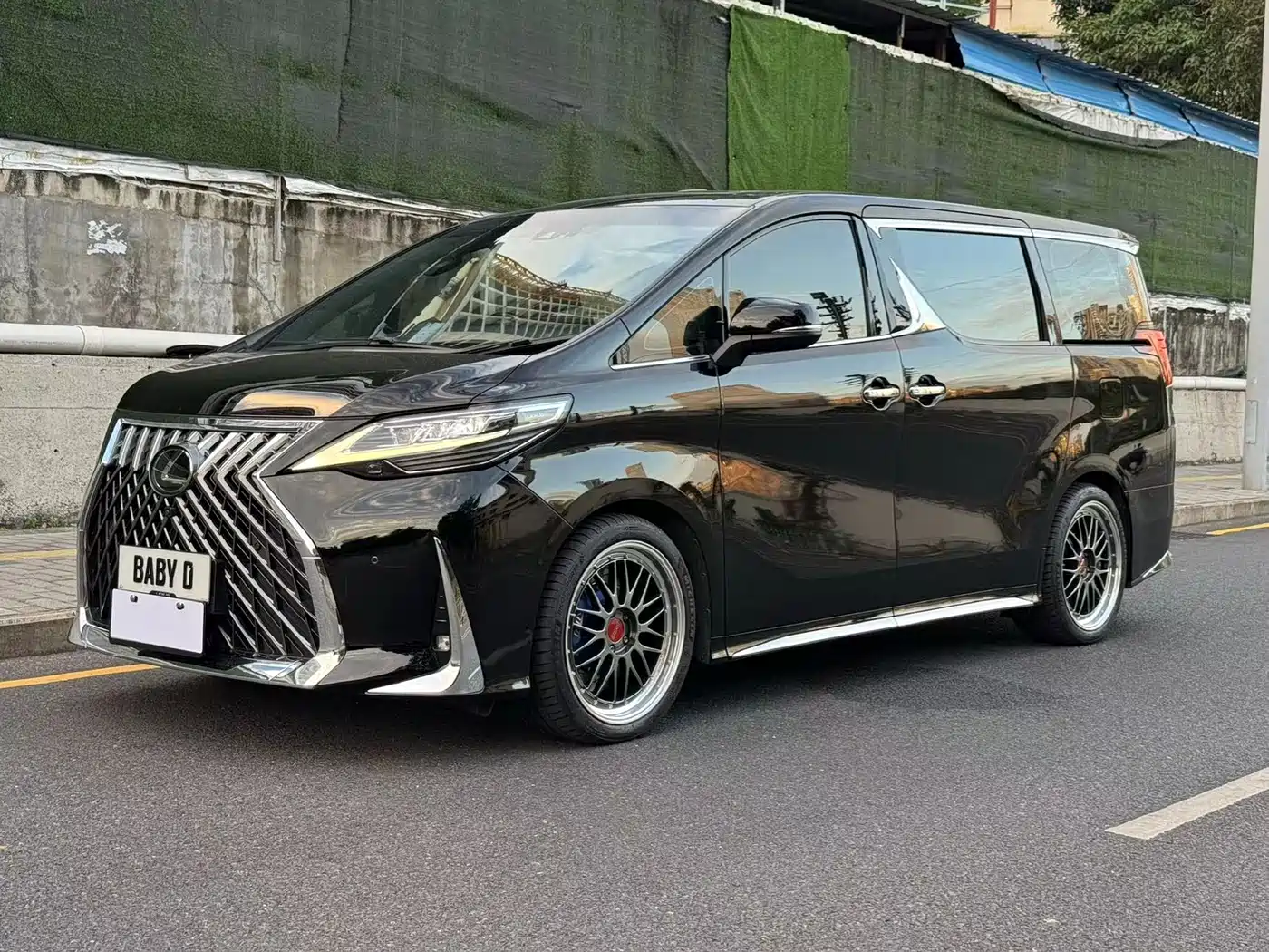 Lexus LM 2020 300h Seven-Seater Elegance Edition