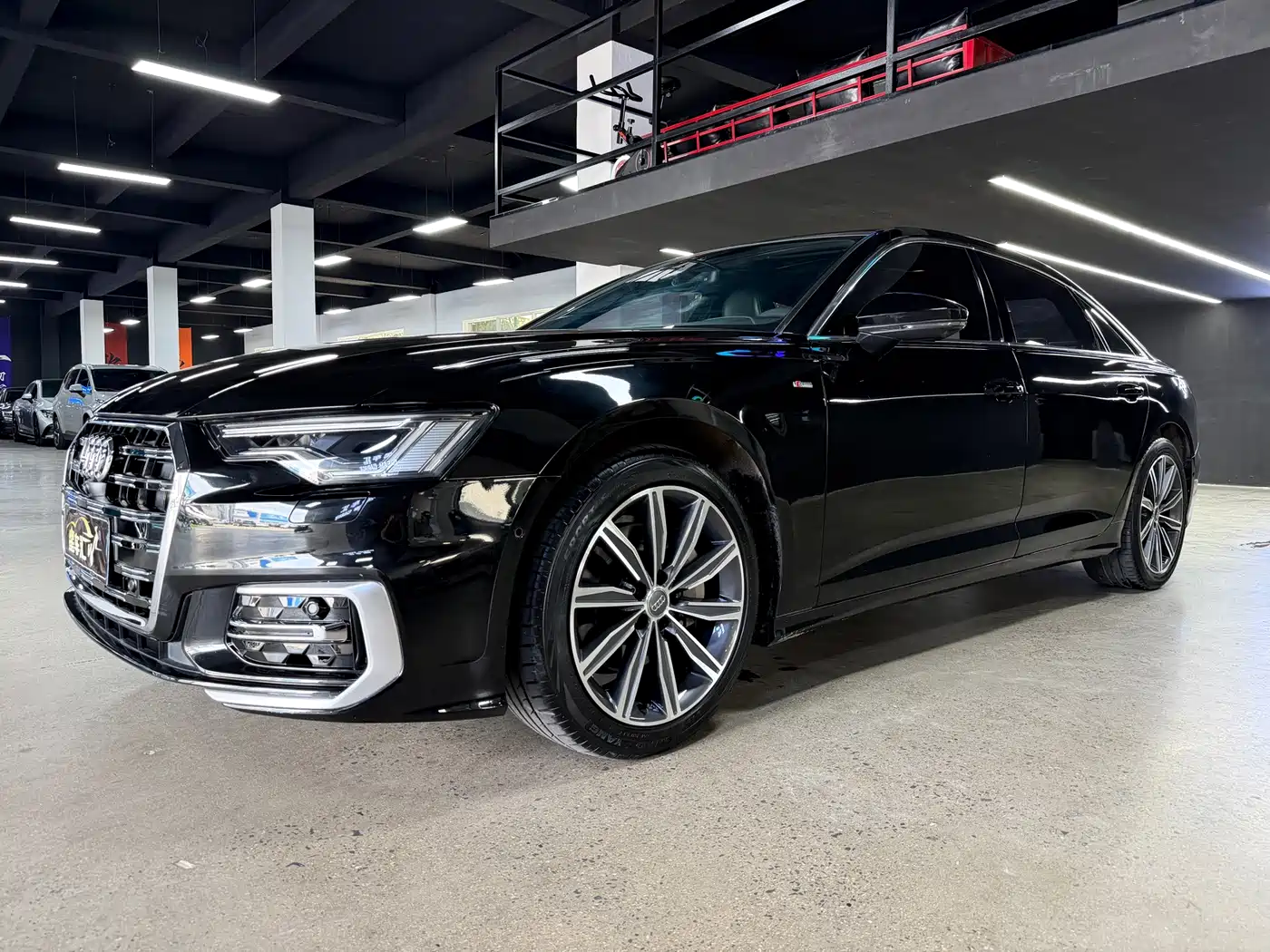 Фото 1 - Audi A6L