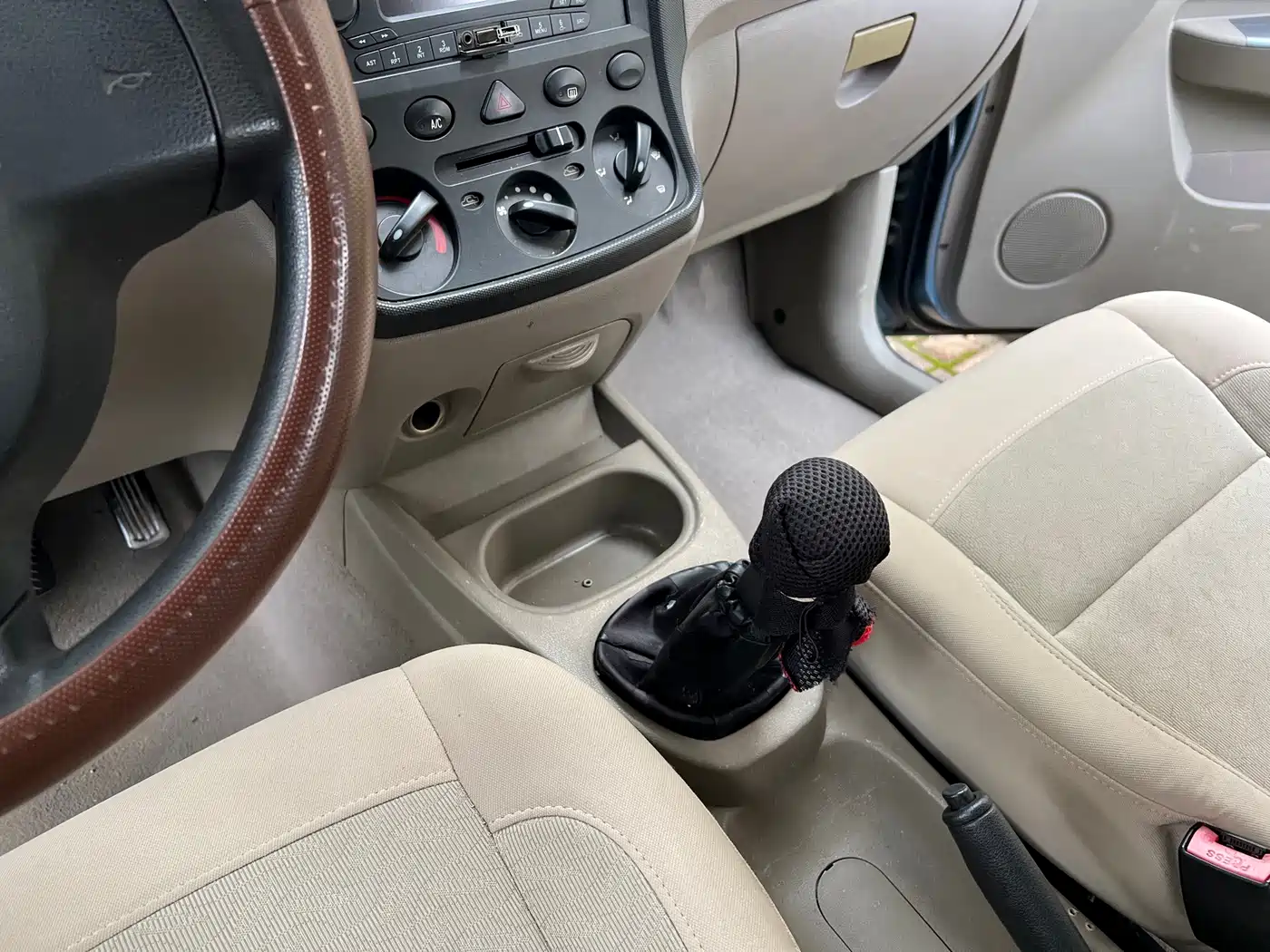Wuling Motors Wuling Hongguang 2012 2010 1.2L Comfort (China IV)