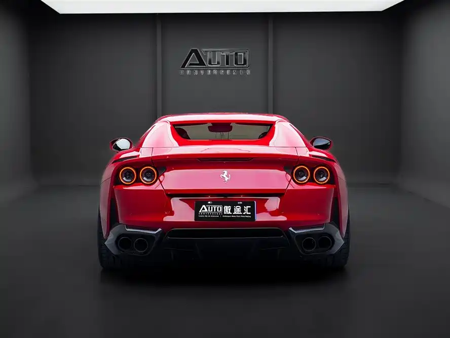 Ferrari 812 2021 2020 6.5L GTS