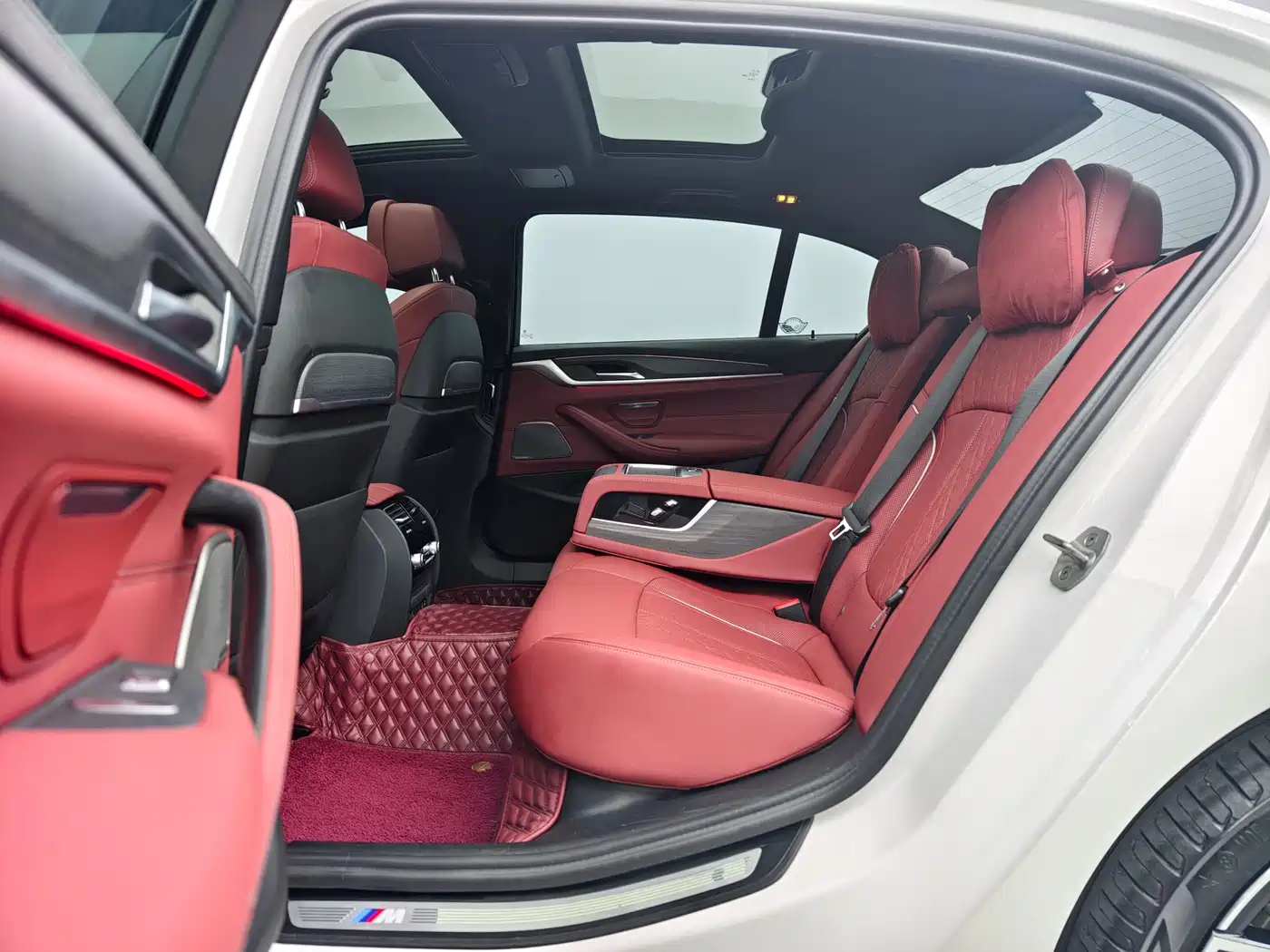 BMW 5 Series 2022 Model Third Facelift 530Li Premium M Sport Package фото 16