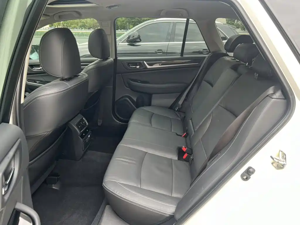 SUBARU OUTBACK