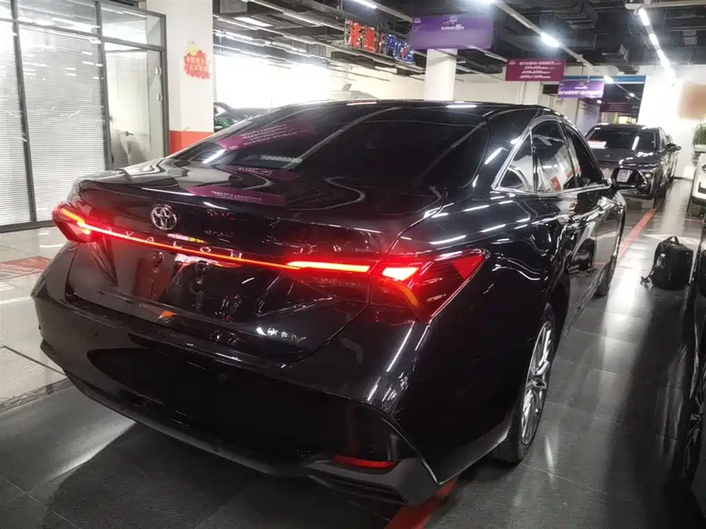 Toyota Avalon 2024 Hybrid 2.0L Luxury Edition фото 7
