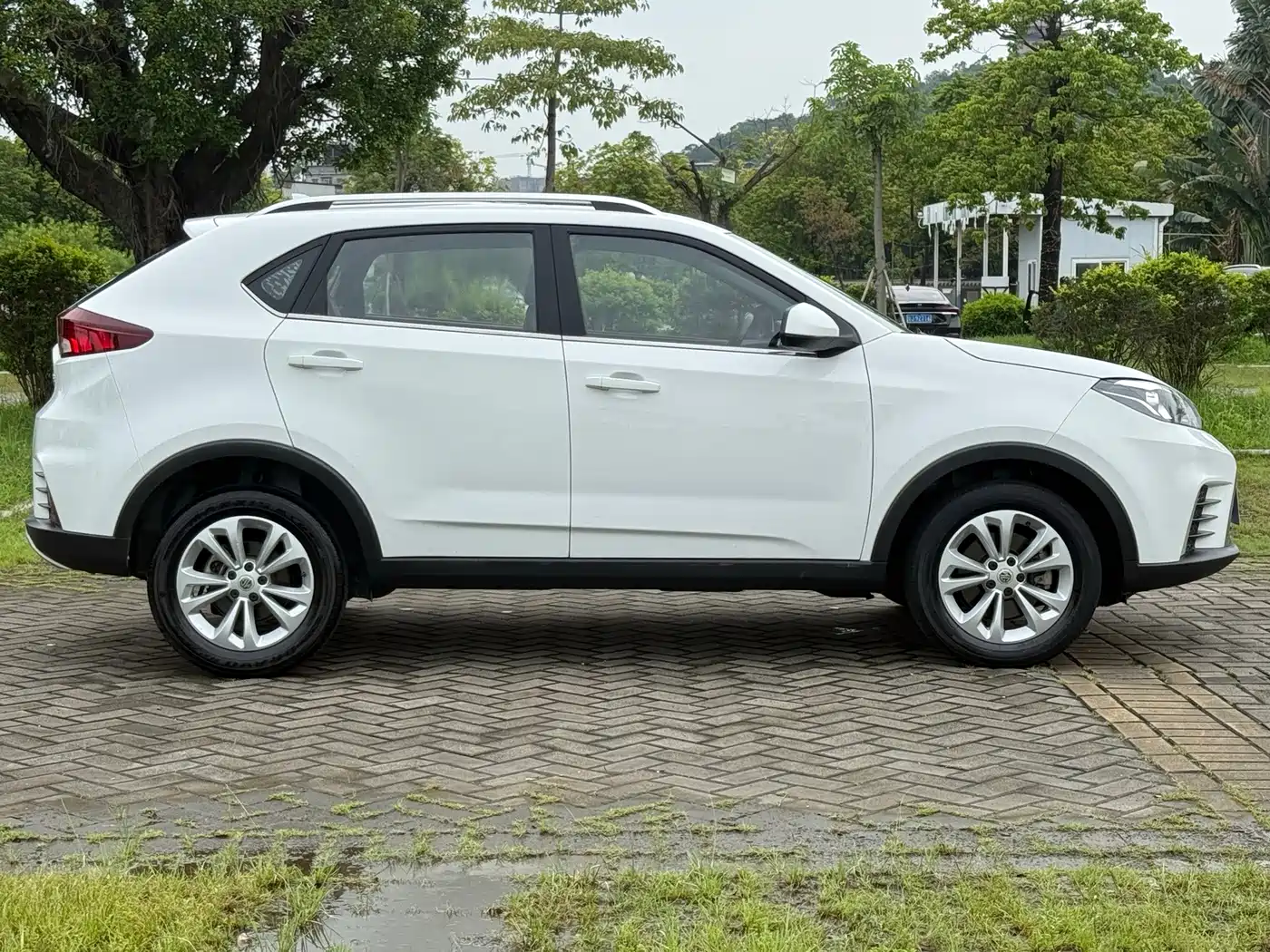 MG Roewe RX5 2018 2017 20T Automatic Luxury Edition