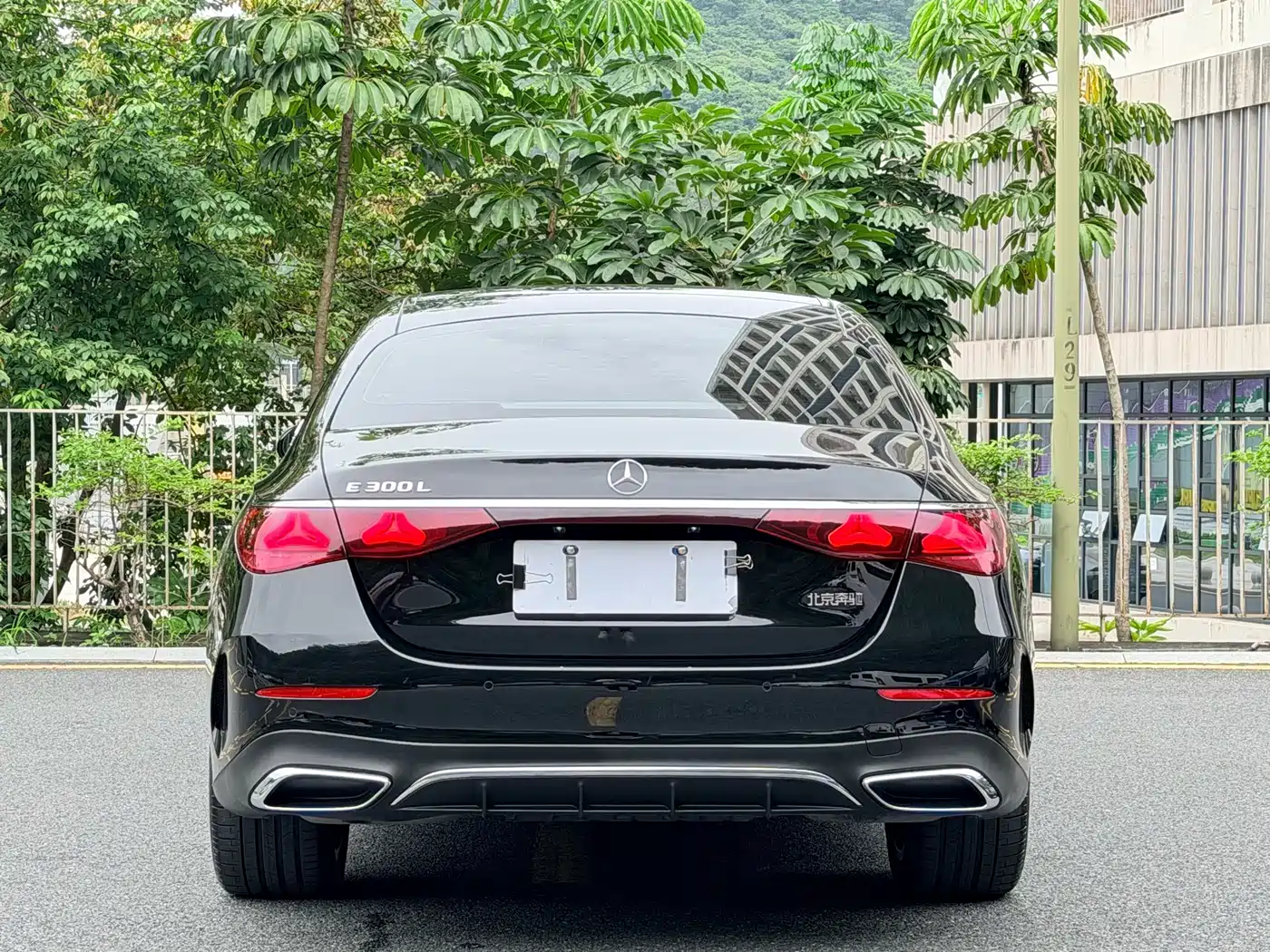 Mercedes-Benz E-Class 2024 E 300 L Fashion Sport фото 6