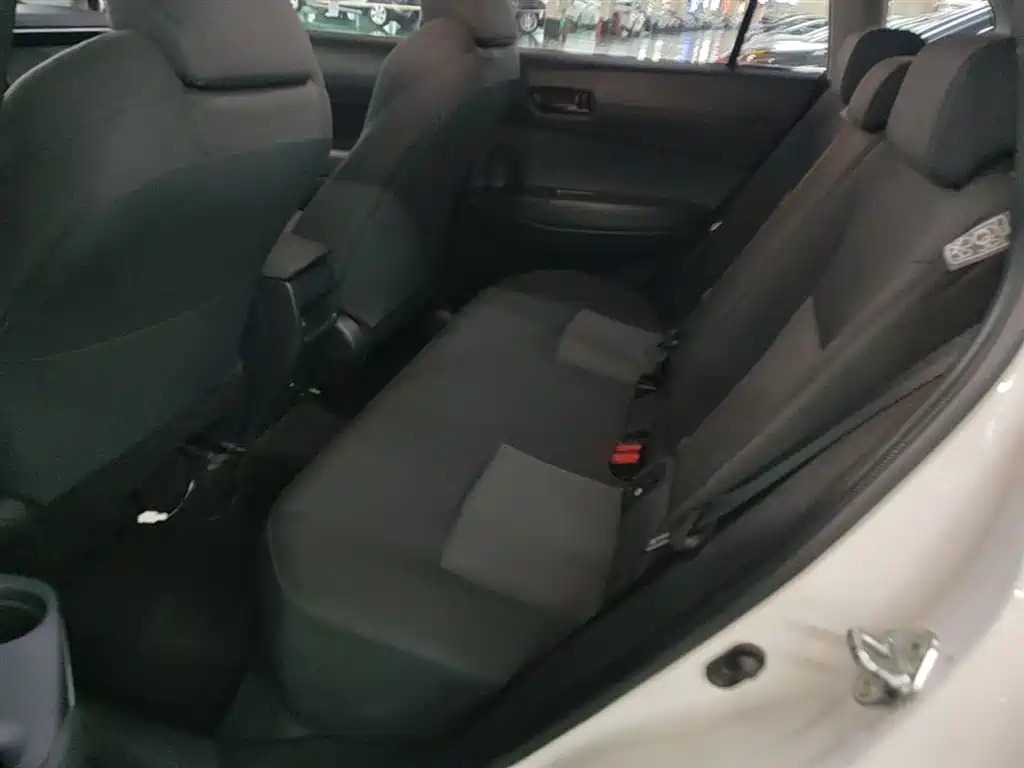 Toyota Frontlander 2023 2.0L CVT Leading Edition фото 17