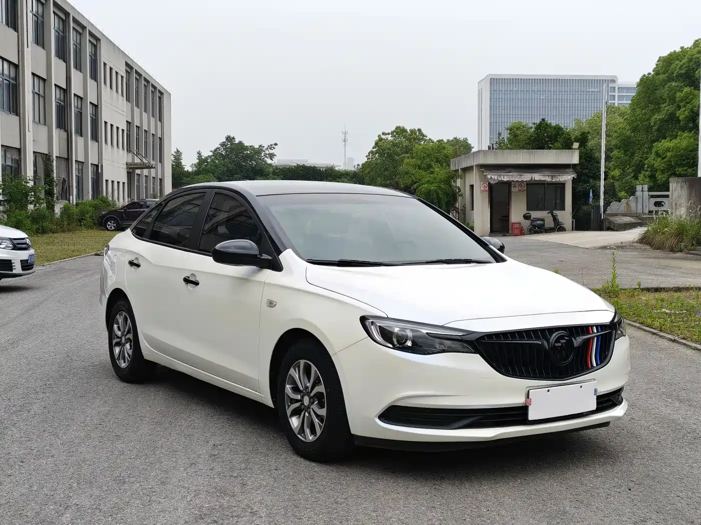 Buick Excelle 2019 15T DCT Progressive Type China VI фото 3